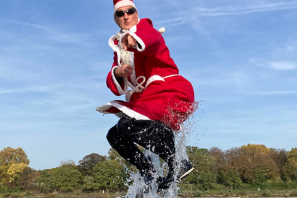 BAGATELLO Weihnachtskarte 2022 Jump!