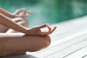 Meditation und Stille bringen Sie in Kontakt mit Ihrer Urquelle und Lebensfreude.