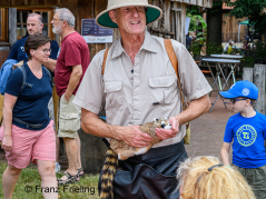 Tropenforscher-Walking_Act-Tierpark-2025.jpg