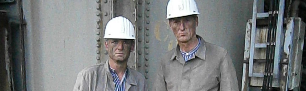 arbeiter-walking_act-front.jpg