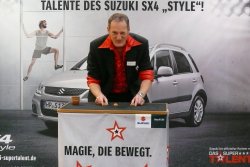 Roadshow mit Hütchenspiel beim Supertalent von Suzuki.